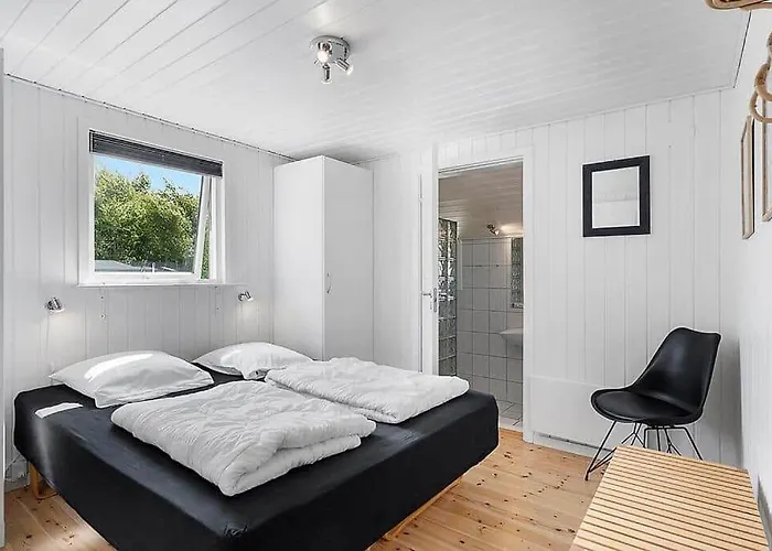 Bl257-pandrup-rodhus-skolevej-44 *